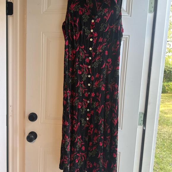 Elegant Floral A-Line Skirt - Picture 2 of 9